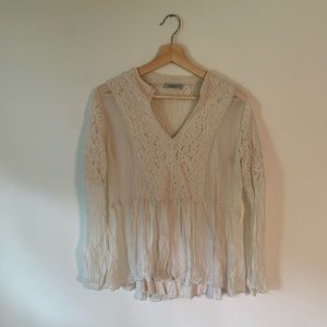 ❌SOLD❌ 100% Real Silk + Lace Top